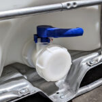 1000 Litre 275 Gallon Reconditioned IBC Tote with 3 Inch Flap/Butterfly Valve - Image 2