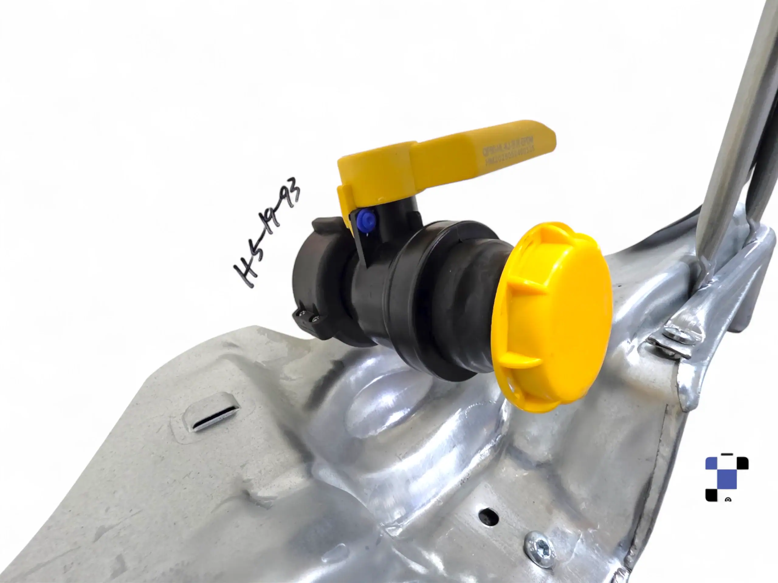 500 litre 135 gallon ibc tote, new 2" ball valve with camlock/quick connect new bottle and cage