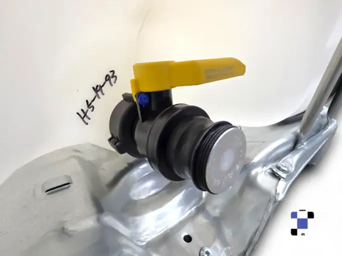 500 litre 135 gallon ibc tote, new 2" ball valve with camlock/quick connect new bottle and cage